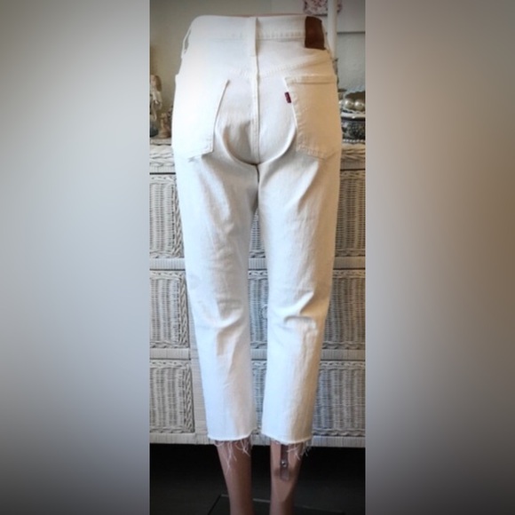 Levi's Premium 97% Cotton blend high waisted 501 crop jeans white color size 27 - Picture 1 of 10